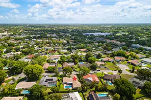 10670 NW 42nd Dr, Coral Springs, FL 33065 - Photo 59