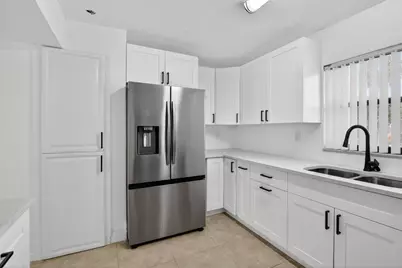 11556 NW 1st Street, Plantation, FL 33325 - Photo 9