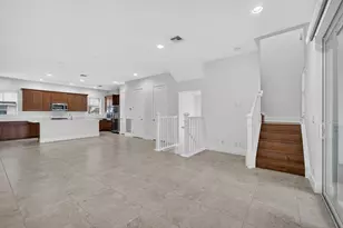 7089 Edison Pl, Palm Beach Gardens, FL 33418 - Photo 7