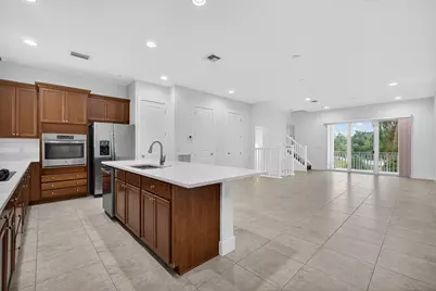 7089 Edison Place, Palm Beach Gardens, FL 33418 - Photo 13