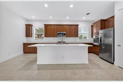 7089 Edison Place, Palm Beach Gardens, FL 33418 - Photo 11