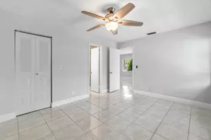 5162 Tennis Ln, Delray Beach, FL 33484 - Photo 11