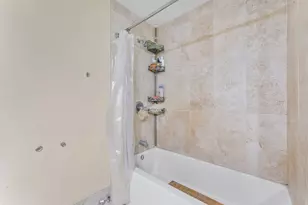 4353 Woodstock Dr, West Palm Beach, FL 33409 - Photo 15