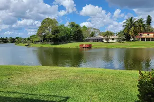12574 Westhampton Cir, Wellington, FL 33414 - Photo 9