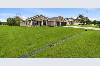 5825 NW Bates Avenue, Port Saint Lucie, FL 34986 - Photo 5