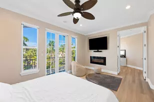 208 SE 10th Ter, Fort Lauderdale, FL 33301 - Photo 13