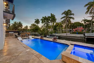 208 SE 10th Terrace, Fort Lauderdale, FL 33301 - Photo 3