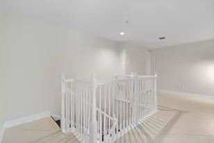 2617 NE 14th Ave, Wilton Manors, FL 33334 - Photo 15