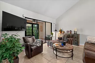 6111 SE Georgetown Pl, Hobe Sound, FL 33455 - Photo 9