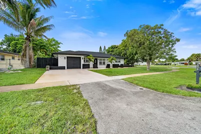908 Hibiscus Drive, Royal Palm Beach, FL 33411 - Photo 3