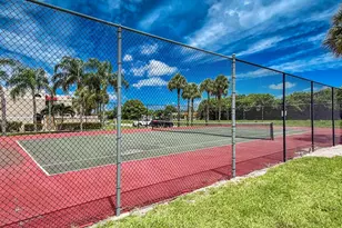 3640 Village Dr, Delray Beach, FL 33445 - Photo 23