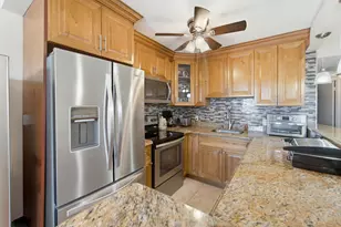 170 Kent J, West Palm Beach, FL 33417 - Photo 7