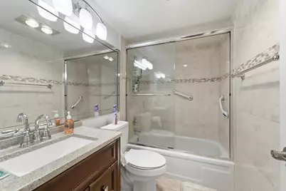 170 Kent J, West Palm Beach, FL 33417 - Photo 11