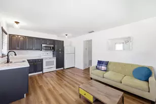 2708 Hinda Rd, West Palm Beach, FL 33403 - Photo 5