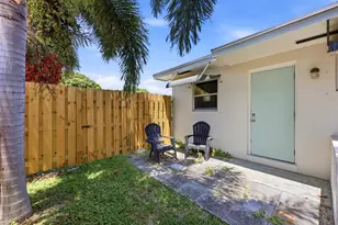 2708 Hinda Rd, West Palm Beach, FL 33403 - Photo 13