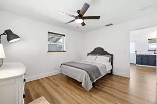 2708 Hinda Rd, West Palm Beach, FL 33403 - Photo 11