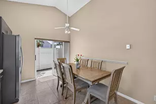 33 Selby Ln, Palm Beach Gardens, FL 33418 - Photo 27