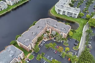7649 E Granville Dr, Tamarac, FL 33321 - Photo 7