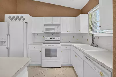 9729 Lemonwood Way, Boynton Beach, FL 33437 - Photo 15