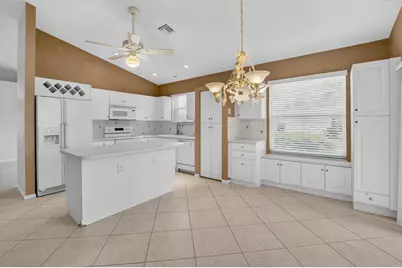 9729 Lemonwood Way, Boynton Beach, FL 33437 - Photo 11