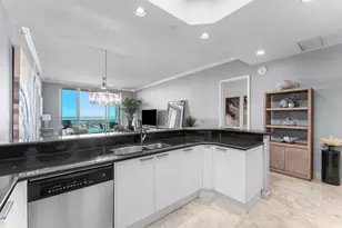 2640 Lake Shore Dr, Riviera Beach, FL 33404 - Photo 13