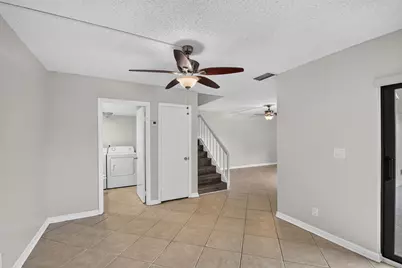 744 Springdale Circle, Palm Springs, FL 33461 - Photo 9