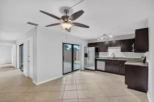 744 Springdale Cir, Palm Springs, FL 33461 - Photo 15