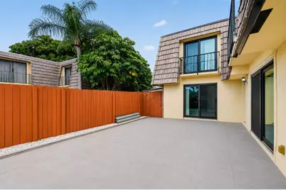 744 Springdale Circle, Palm Springs, FL 33461 - Photo 3