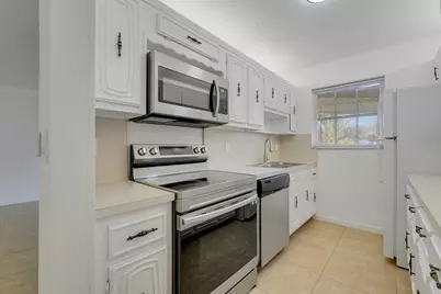 1142 W Circle Ter Terrace W #C, Delray Beach, FL 33445 - Photo 13