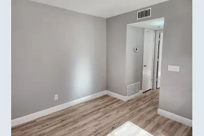 10 Lake Vista Trail #105, Port Saint Lucie, FL 34952 - Photo 9