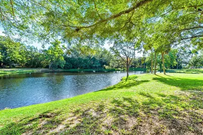 5087 Oakhill Lane, Delray Beach, FL 33484 - Photo 9