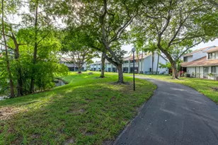 1599 Woodbridge Lakes Cir, West Palm Beach, FL 33406 - Photo 25