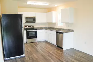 26 NE 12th Terrace, Cape Coral, FL 33909 - Photo 5