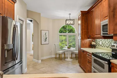 692 W Palm Aire Drive, Pompano Beach, FL 33069 - Photo 13