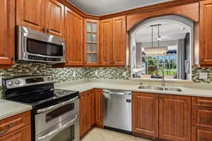 692 W Palm Aire Dr, Pompano Beach, FL 33069 - Photo 15