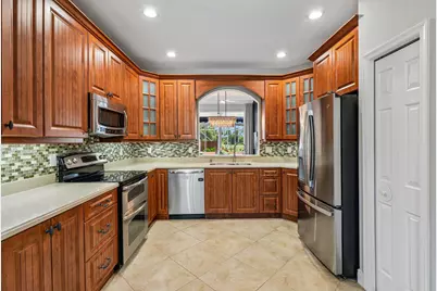 692 W Palm Aire Drive, Pompano Beach, FL 33069 - Photo 15