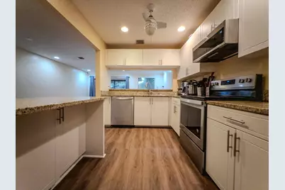 2011 E Discovery Cir E, Deerfield Beach, FL 33442 - Photo 1
