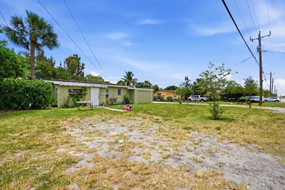 700 SW 8th Street, Pompano Beach, FL 33060 - Photo 3
