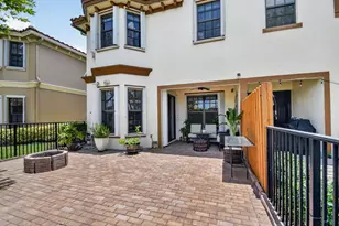 10139 Wellington Parc Dr, Wellington, FL 33449 - Photo 13