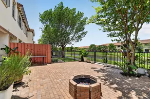 10139 Wellington Parc Dr, Wellington, FL 33449 - Photo 1