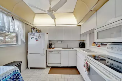 3100 Holiday Springs Boulevard #305, Margate, FL 33063 - Photo 5
