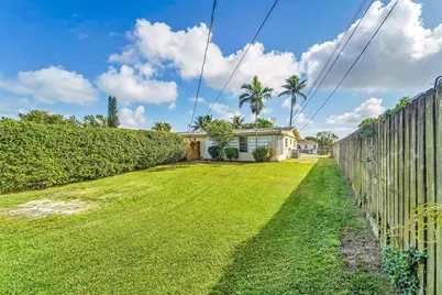 4681 SW 43rd Terrace #2, Dania Beach, FL 33314 - Photo 3