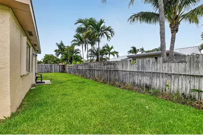 3857 NW 1st Place, Deerfield Beach, FL 33442 - Photo 31