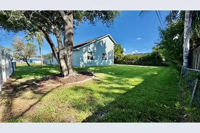 619 SE Forgal Street, Port Saint Lucie, FL 34983 - Photo 5