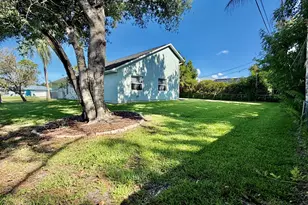 619 SE Forgal St, Port Saint Lucie, FL 34983 - Photo 5