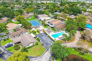 2146 Nova Village Dr, Davie, FL 33317 - Photo 43