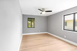 2146 Nova Village Dr, Davie, FL 33317 - Photo 15