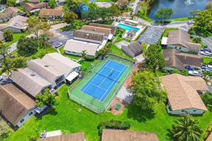 2146 Nova Village Dr, Davie, FL 33317 - Photo 37