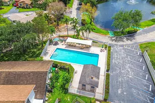2146 Nova Village Dr, Davie, FL 33317 - Photo 39