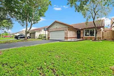2696 NW 94th Avenue, Coral Springs, FL 33065 - Photo 3